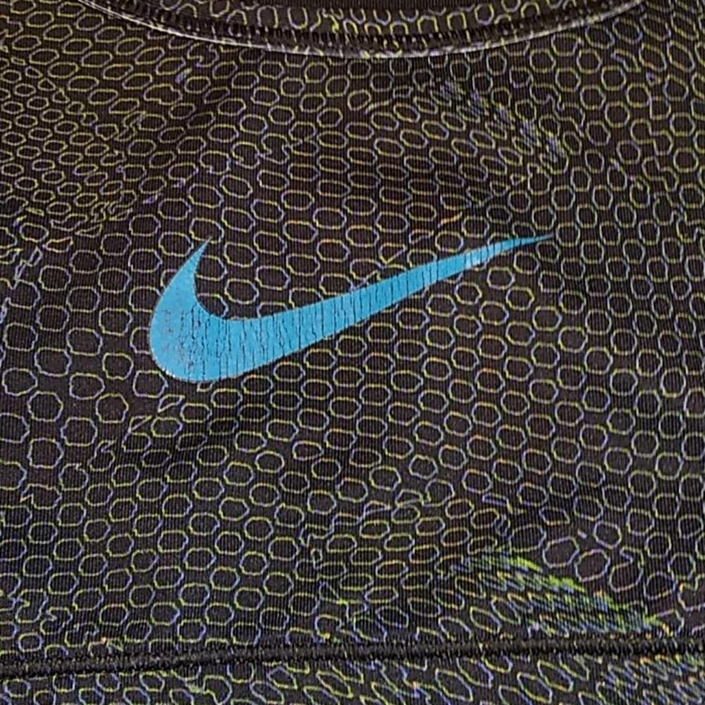Nike Dri fit sports top. - Picture 2 of 5